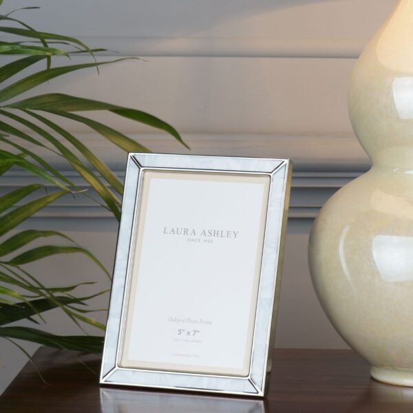 Oakford Photo-frame Mother of Pearl 5” x 7”