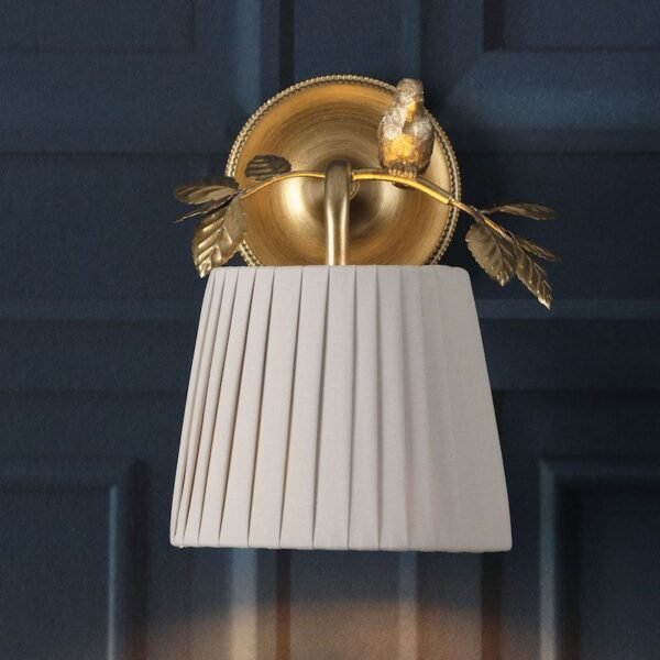 Egelton x1 brass wall lamp