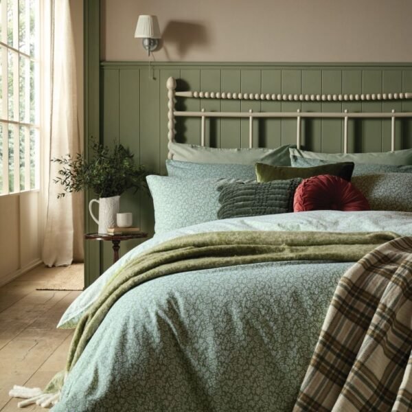 Sweet Alyssum Salvia Duvet Cover Set