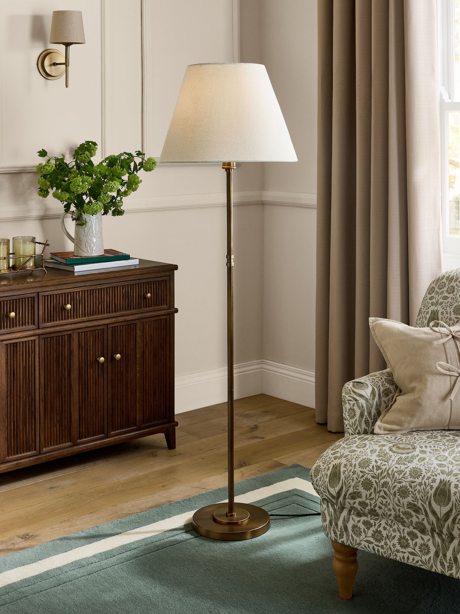 lampara-de-pie-denston-bronce-antiguo-laura-ashley